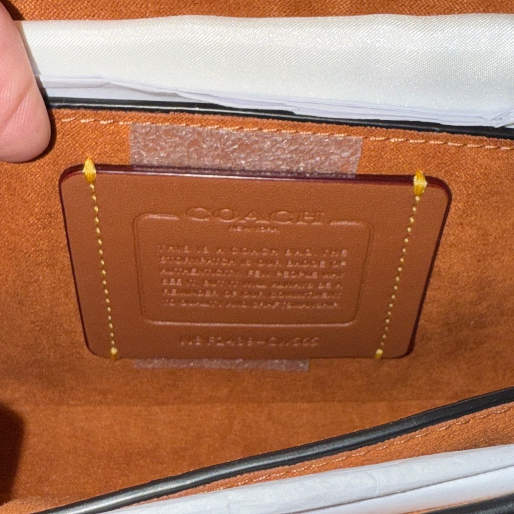 Coach Cassie Crossbody Bag 17 with 2 Straps in Brass/Black Pebble Leather NWT - Picture 5 of 16